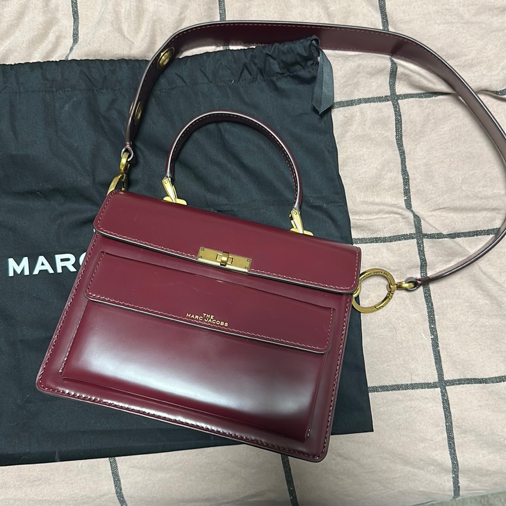Marc Jacobs burgundy bag